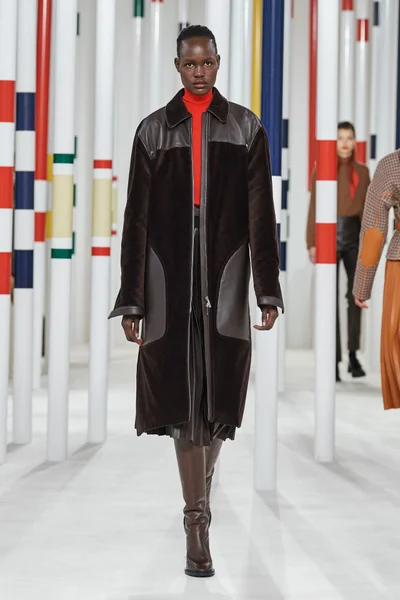 Look 42